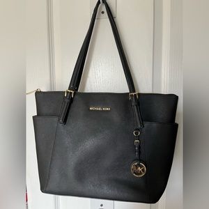 Michael Kors tot bag